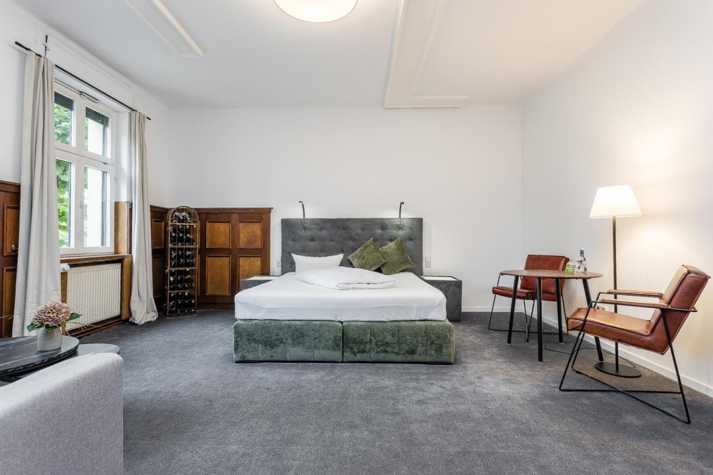 Hotel Zur Linde Dein Self Check In ミッヒェルドルフ エクステリア 写真
